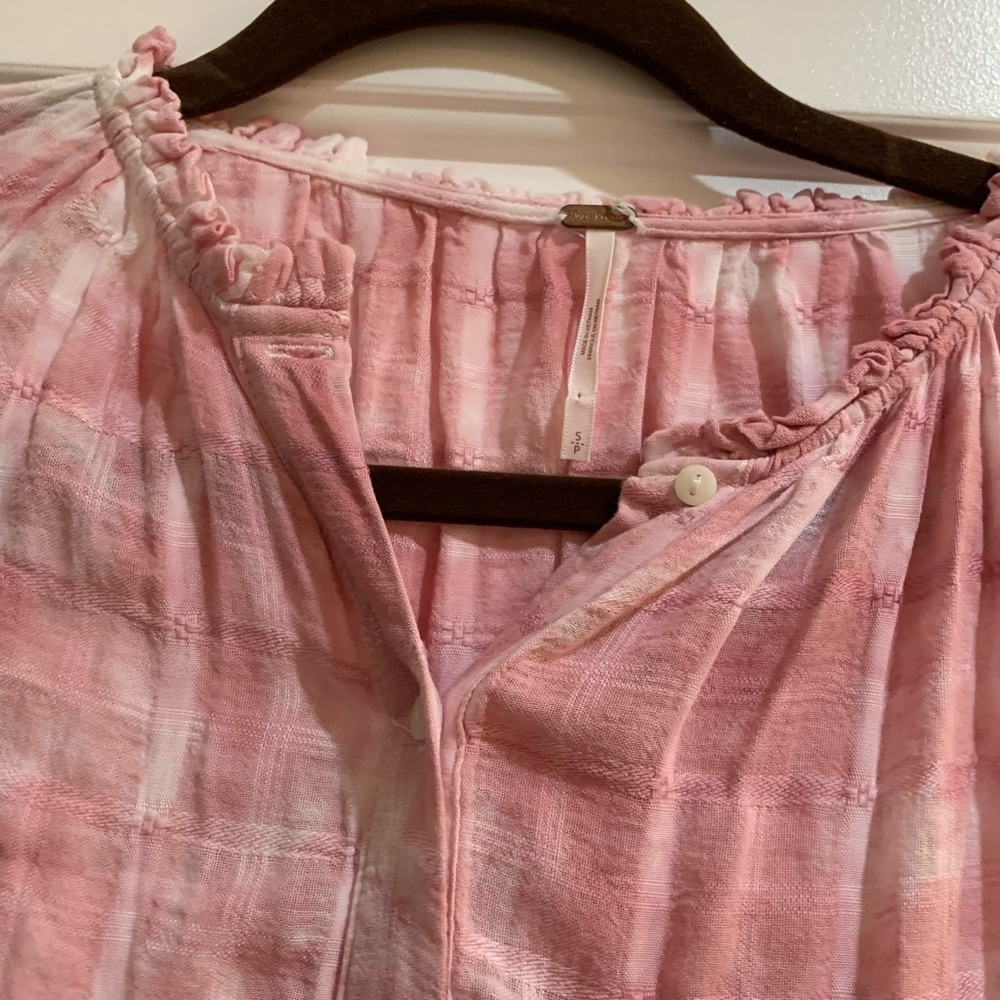 Pink floral maxi dress. Never worn. Great condition.